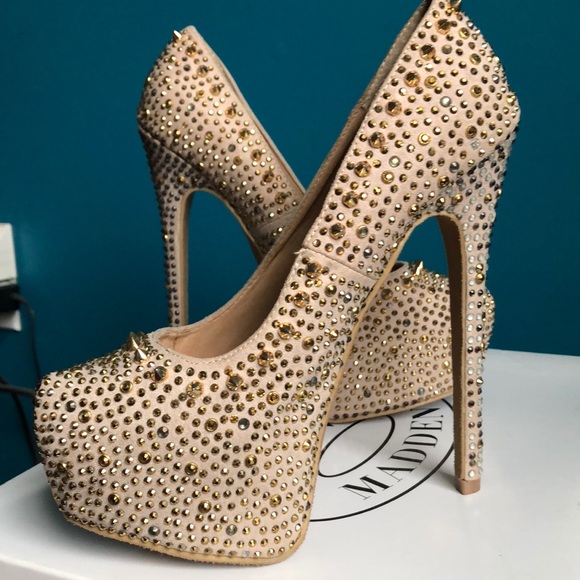 Steve Madden dipsee spiked gold and tan heel - Picture 3 of 7